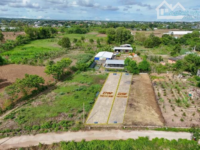 Cần bán 487m2 đất thổ cư, 11m mặt tiền nhựa xe ô tô sát bên Tái định cư Suối Nghệ - 1