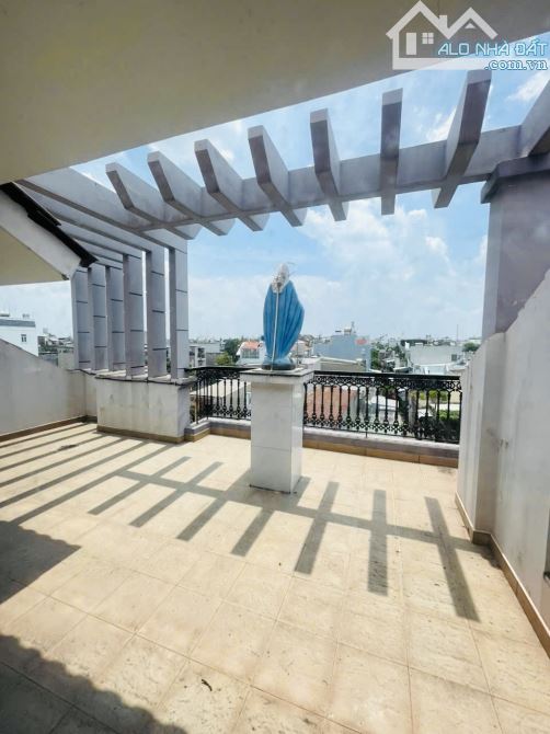 Bán Biệt Thự Sân Vườn  Q12 - 240M2 (12 x 20 ) - 4Tầng - Mặt Tiền  -  Chỉ 14,99Tỷ. - 12