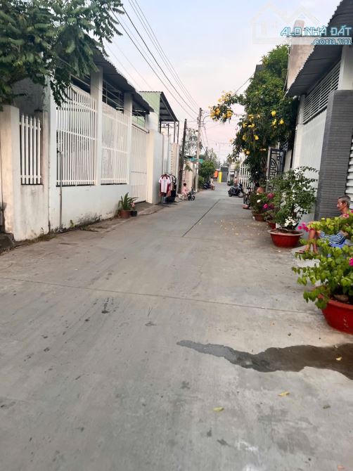 Nhánh đồng khởi nối dài phường 6 cách trường đại học 500m - 2