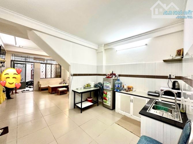 BÁN NHÀ KHU PHỐ ẨM THỰC PHAN XÍCH LONG - GẦN 50M2 2 TẦNG - SÁT HXH - GẦN CHỢ , TRƯỜNG HỌC - 2