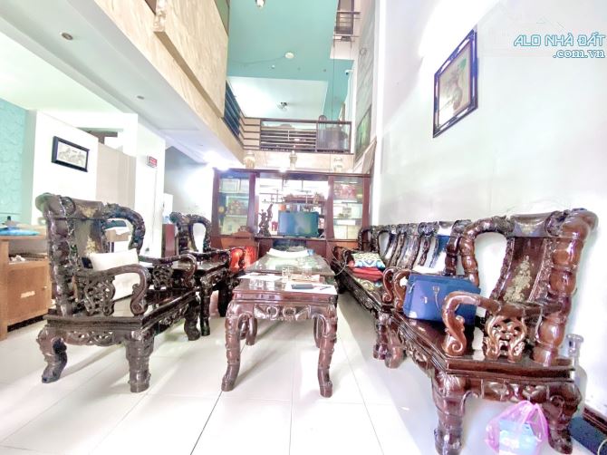 Biệt thự Nơ Trang Long P.7 Bình Thạnh 4 tầng 180m2 giá 25.9 tỷ - 2