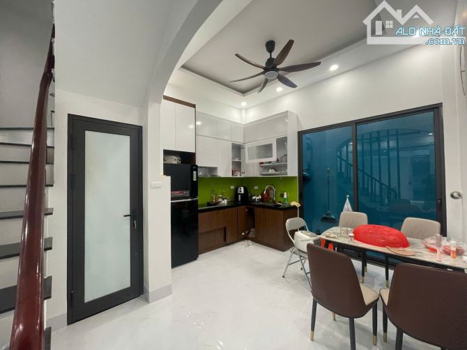 🚗 Ô TÔ ĐỖ CỔNG – NGÕ NÔNG – SỔ VUÔNG – NHÀ ĐẸP 42M² – NGUYỄN ĐỨC CẢNH – CHỈ 9,3 TỶ 💥 - 2