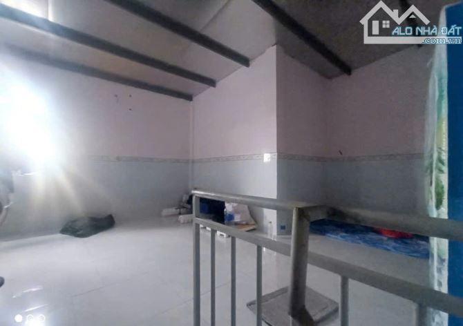 Dãy trọ BÙI CÔNG TRỪNG Thạnh Xuân Q12, 304m2 (5,5mx39m) Đường 10m, 12,39 tỷ DÒNG TIỀN 25tr - 2