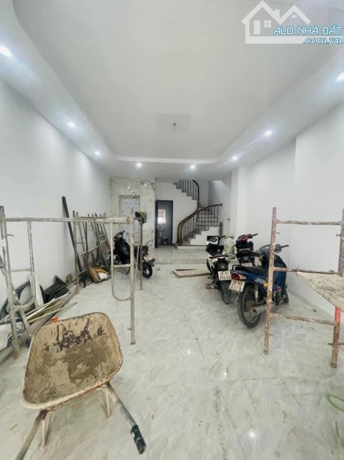 BÁN NHÀ PHỐ LƯƠNG ĐỊNH CỦA ĐỐNG ĐA KINH DOANH Ô TÔ 50m X6 TẦNG - GIÁ: 11 TỶ - 2