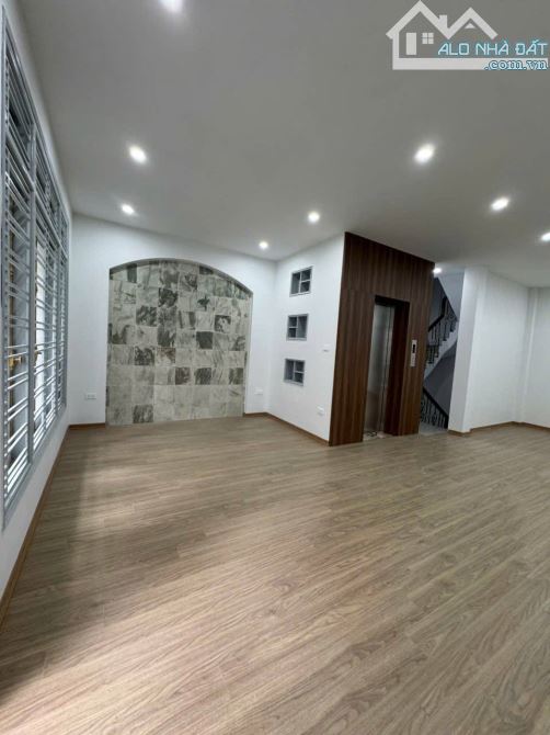 Bán nhà Ngọc Thụy, Long Biên, 65m2, Lô góc 2 thoáng, Kinh doanh, 19.8 tỷ - 2