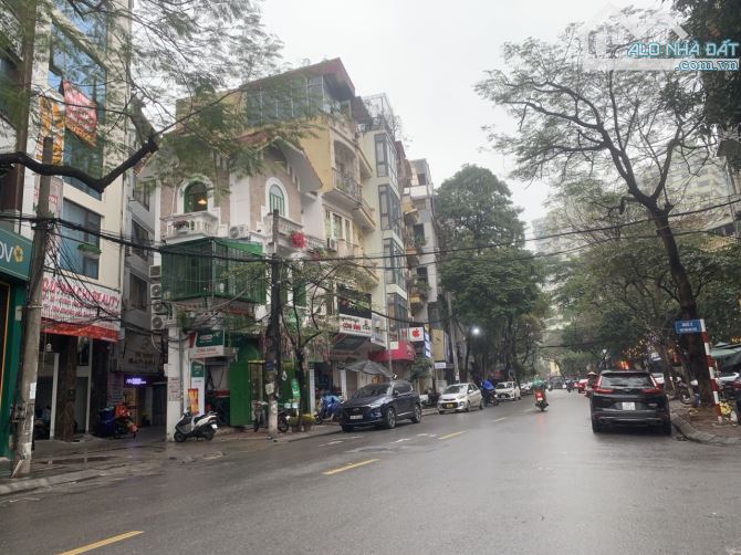 Chính chủ bán gấp nhà mặt phố Trần Qúy Kiên 45m2, vỉa hè rộng kinh doanh sầm uất giá 21 tỷ - 2