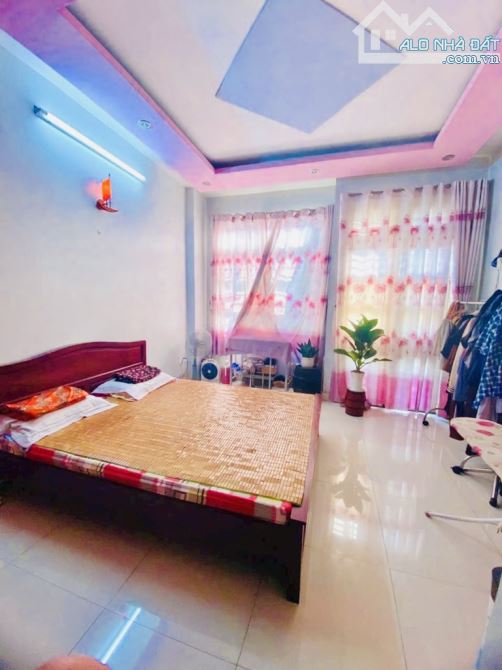 Bán nhà Emart Phan Huy Ích, 4 tầng, hẻm 5m, chỉ 6 tỷ 6 nhỉnh - 2