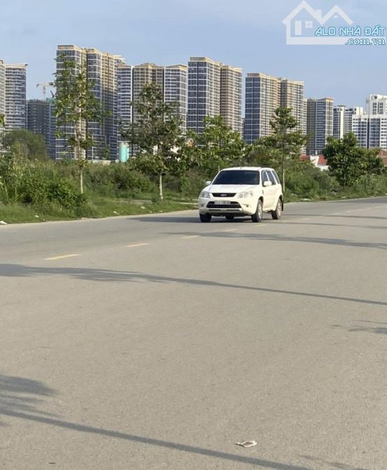 NHÀ MỚI 3 TẦNG – HẺM XE HƠI – GẦN VINHOMES Q9 – 5.3 TỶ - 2