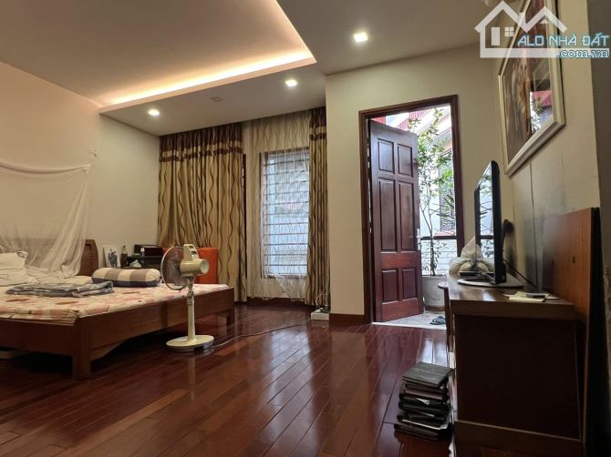 Bán nhà đường Nguyễn Trãi, Thanh Xuân, 6 tầng, thang máy, ô tô vào nhà. - 2