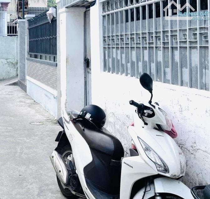 KÈO THƠM HIỆN HỮU VỊ TRÍ ĐẸP CÁCH  XE HƠI DI CHUYỂN CHỈ 7,8 CĂN NHÀ NHỎ DT KHỦNG BỀ NGAN - 2