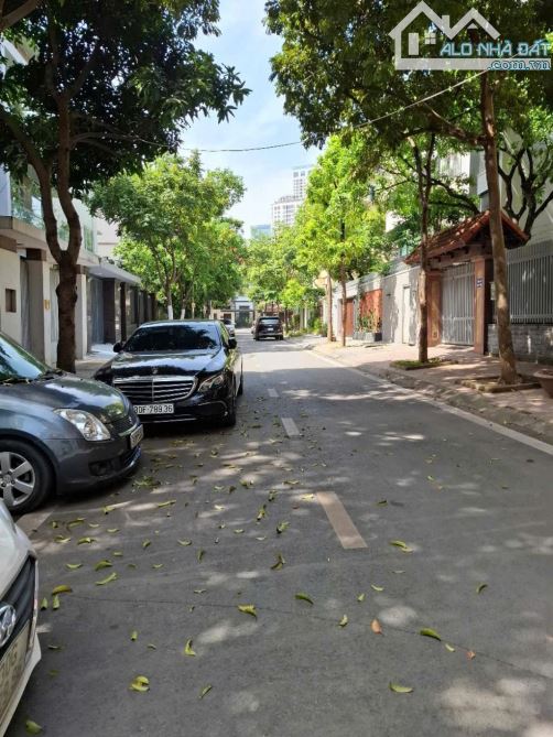 BÁN ĐẤT PHÂN LÔ VIP DỊCH VỌNG – CẦU GIẤY, 600M², MT 8M – Ô TÔ TRÁNH, KD ĐỈNH 220 TỶ - 2