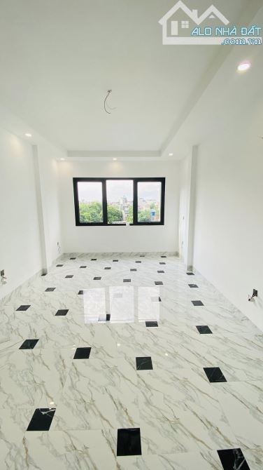 Bán Nhà 5 tầng mới tinh, thang máy, gần phố, full nội thất, DT 36m2, giá 8.5 tỷ - 2