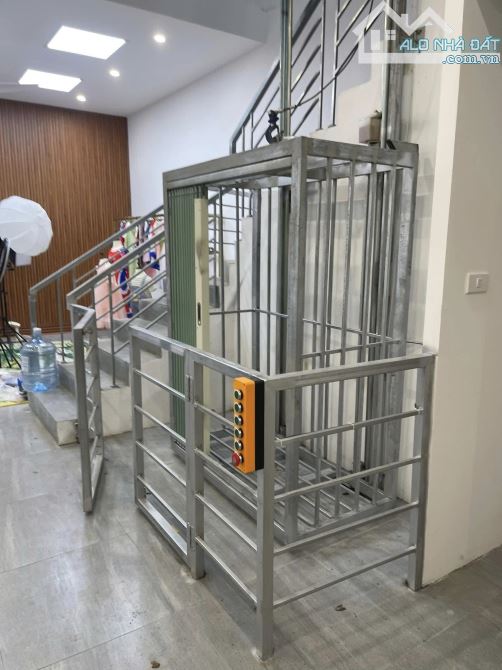 Cho thuê liền kề Galaxy Vạn Phúc Tố Hữu 100m2*5 tầng. MT: 6 m hoàn thiện tầng 1 đẹp 26tr - 2