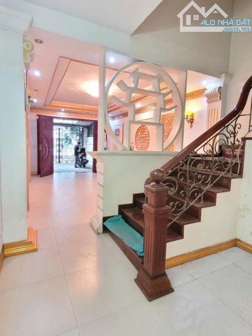 BÁN NHÀ LK NGUYỄN KHUYẾN 100M2 5 TẦNG PHÂN LÔ VỈA HÈ -KINH DOANH GIÁ 25 TỶ - 2