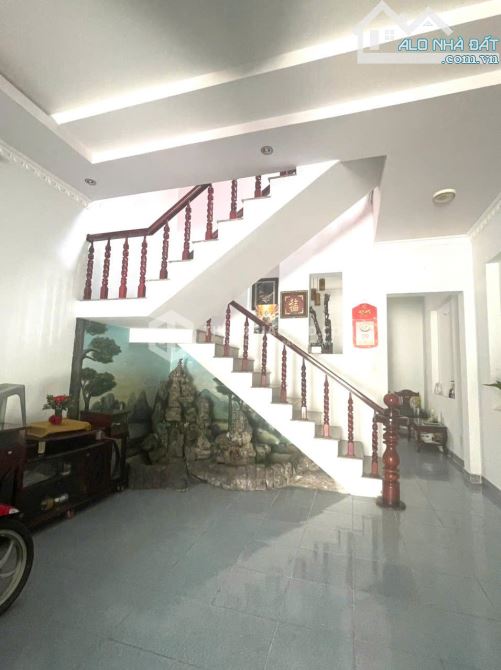 BÁN NHÀ ĐƯỜNG HÀN THUYÊN_PHƯỜNG 10_VŨNG TÀU_TIỆN ÍCH XUNG QUANH ĐẦY ĐỦ_CÓ SÂN Ô TÔ - 2