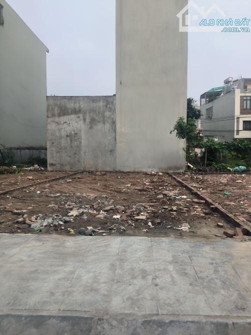 Bán đất đấu giá THANH AM LONG BIÊN - PHÂN LÔ Ô TÔ TRÁNH - 73M2 5.6MT - GIÁ 14.5 TỶ - 2