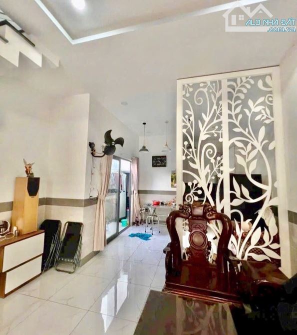 Bán căn nhà lầu 71,5m2 mặt tiền đường Hiền Vương, Thanh Hải, Phan Thiết - 2