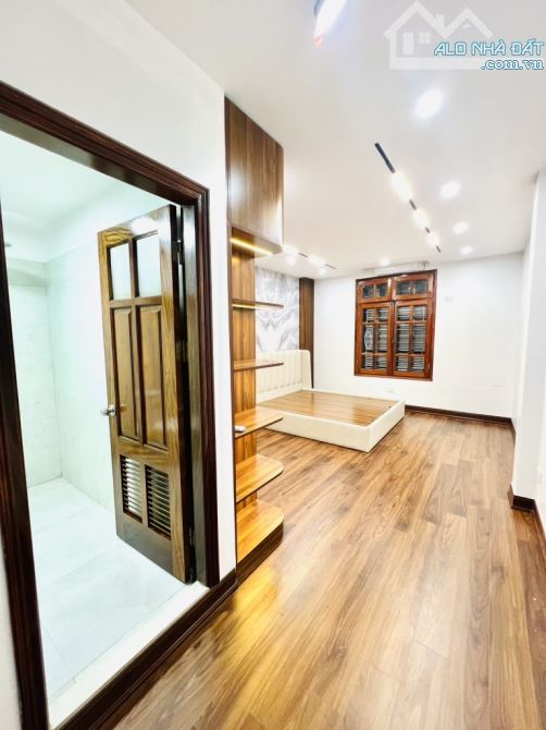 Nhà Vĩnh Tuy 35m 5T MT4m, 2 thoáng , gần ô tô tránh - 2