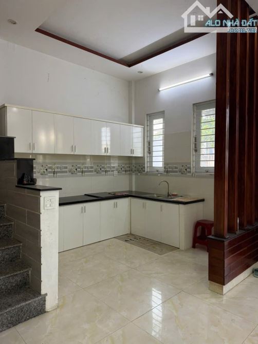 Bán nhà 3 tầng mặt tiền đường lưu trọng lư dt 45m2 giá 3ty800 - 3