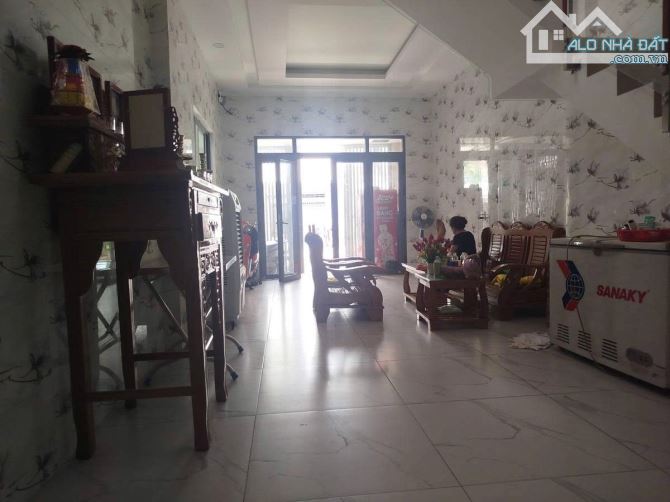 Nhà bán: đường Lê Thiệt. Q Tân Phú, DTSD 112,5m2. Nở hậu. 2 tầng. Giá bán 13,5 tỷ - 3