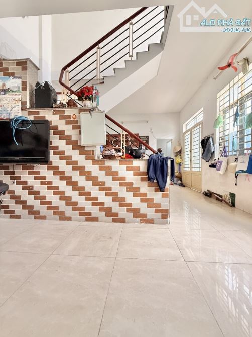 💥TÂN THÀNH - HẺM 6M - (8x5M) - 2 TẦNG - CHÀO 5.6 tỷ - 3