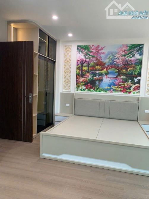 BÁN NHÀ NGÕ 63 TRẦN QUỐC VƯỢNG  NỘI THẤT ĐẸP .38 M2 GIÁ 6.35 TỶ. - 3