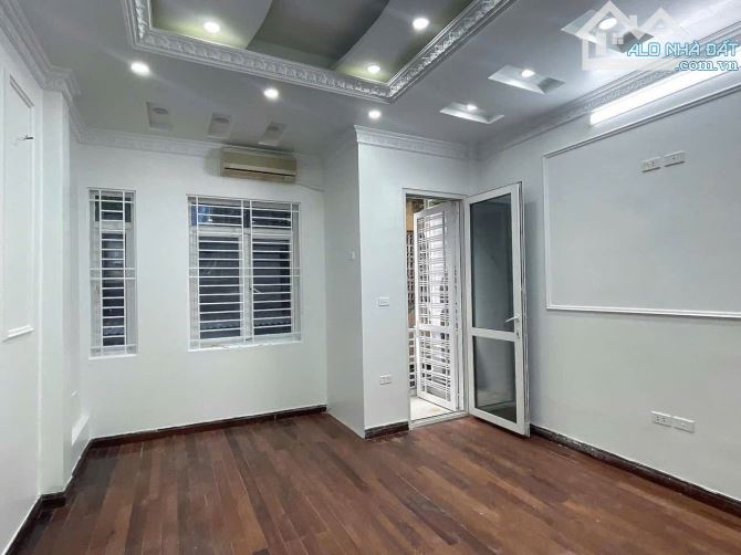 Ô tô tránh Thái Hà, KD hết nấc, 15m ra MP, QH ổn định, DT 50m2, Mt 4,5m, 20,5 tỷ - 3