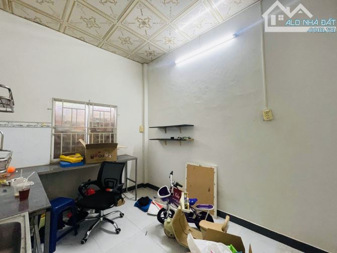 KÈO THƠM HIỆN HỮU VỊ TRÍ ĐẸP CÁCH  XE HƠI DI CHUYỂN CHỈ 7,8 CĂN NHÀ NHỎ DT KHỦNG BỀ NGAN - 3