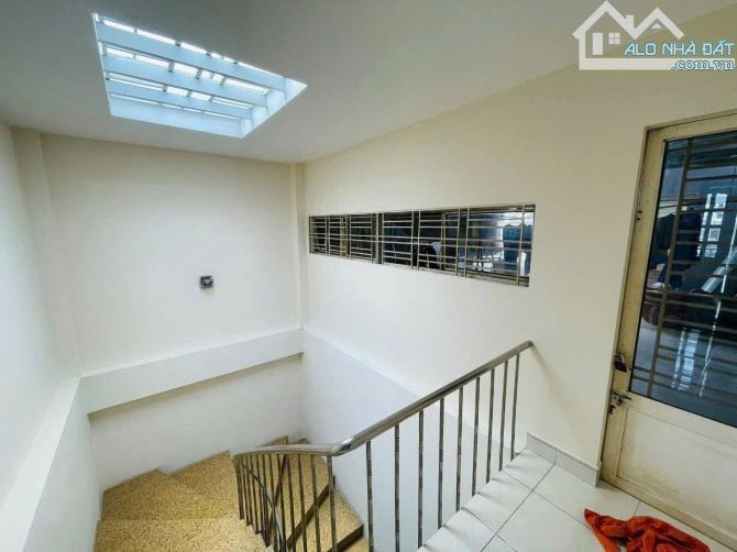 Bán nhà hẻm 8m Thoại Ngọc Hầu Tân Phú 5x27m đúc 3 lầu giá 13.5 tỷ TL (gần ngay Nguyễn Sơn) - 3