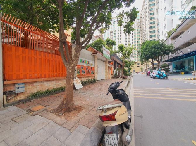 Biệt Thự KĐT Mới Dịch Vọng, 5 tầng, vỉa hè kinh doanh, 307m, 90 Tỷ - 3