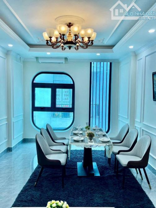 NHỈNH 18 TỶ, NHÀ PHÂN LÔ, Ô TÔ, NGUYỄN VĂN HUYÊN, CẦU GIẤY, DT 50M ,7 TẦNG, MT 4M - 3