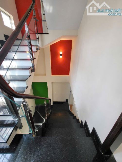 Mặt Tiền Hoàng Sa, View sông thoáng mát ngang 4 x 10m, 5 lầu chỉ 12.5 tỷ - 3