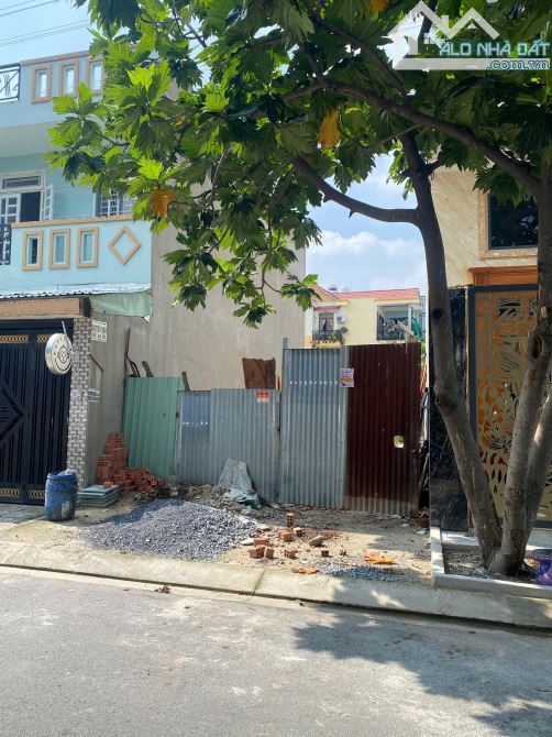 Lô đất đường 10m có lề, hẻm 1/ Dương Thị Mười. DT: 5x30m, giá: 5.5 tỷ - 3