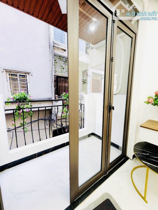 BÁN NHÀ PHỐ HÀNG CHUỐI- Q. HBT- NHÀ ĐẸP - NGÕ RỘNG THOÁNG - 23m2 - 5 TẦNG - 6.48 TỶ - 3