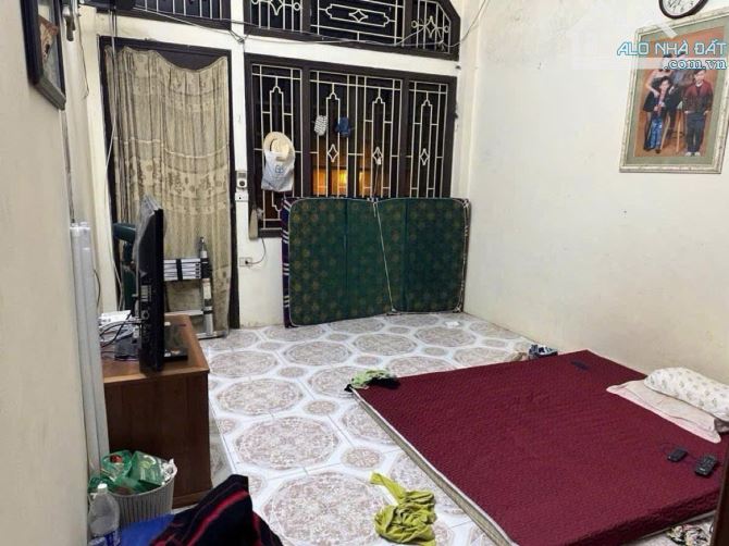 NGÕ TIẾN BỘ  KHÂM THIÊN - NHÀ GẦN PHỐ- GIÁ NGON- VỊ TRÍ CỰC ĐẸP- NGÕ RỘNG THẲNG TẮP - 3