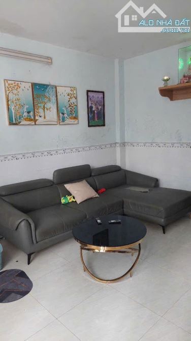 CHỦ GỬI: NHÀ GẦN TRƯỜNG TH NGUYỄN HIỀN, TTH20, Q12, 4M5X11, 2 TẦNG, HẺM XE TẢI, 3TY750 - 3