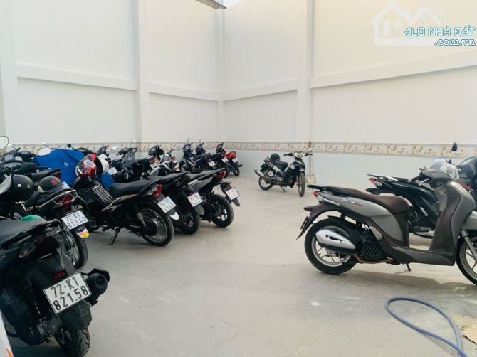 Bán Chdv Dương Quảng Hàm P5 Gò Vấp, 300m, 4 tầng, thu khoán 140tr, ngang gần 7m. - 4