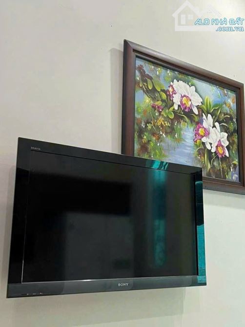 NHÀ MẶT TIỀN ĐƯỜNG CMT8 - GẦN SÔNG NGAY UBND TỈNH - 4