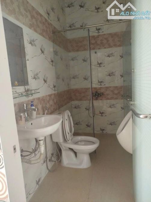Nhà bán: đường Lê Thiệt. Q Tân Phú, DTSD 112,5m2. Nở hậu. 2 tầng. Giá bán 13,5 tỷ - 4