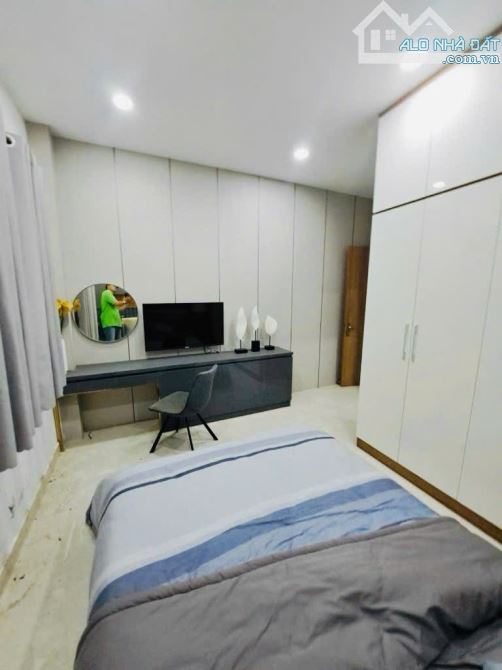 Bán Nhà 5 tầng CÓ THANG MÁY đường TL, THẠNH LỘC, Q12, dt 60m²(4x15). DÒNG TIỀN 12tr/th - 4