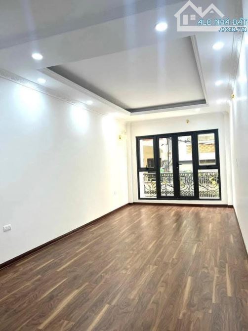 BÁN NHÀ PHỐ THÁI THỊNH ĐỐNG ĐA 61m X5 TẦNG - MẶT TIỀN 3.5m - GIÁ: 14 TỶ - 4