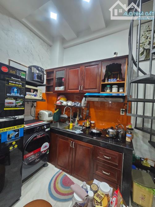 Bán nhà 3 tầng ngang 3.5m, đường Thành Mỹ, phường 8, quận Tân Bình, giá 3.4 tỷ - 4