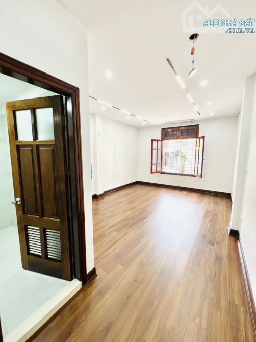 Nhà Vĩnh Tuy 35m 5T MT4m, 2 thoáng , gần ô tô tránh - 4