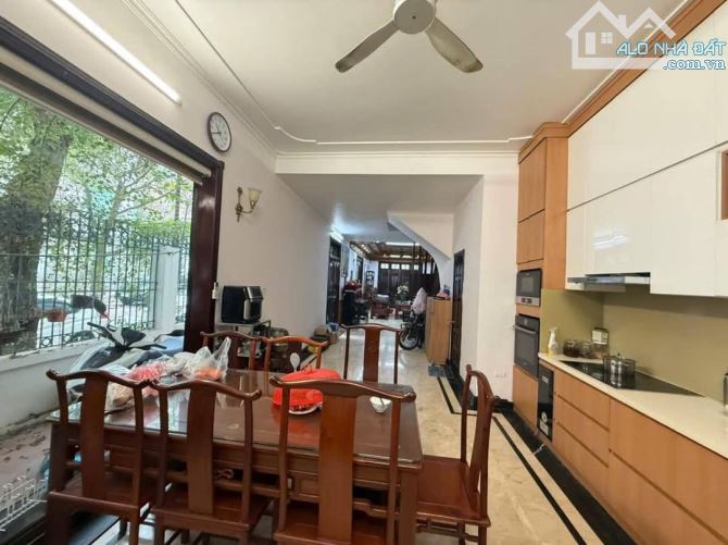Khu Đô Thị Văn Quán - Hà Đông Lô góc 3 thoáng - Vỉa hè - ô tô 132m2*T MT 27m giá chỉ 38 tỷ - 4