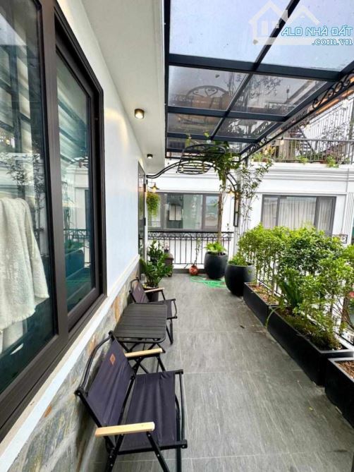 Bán nhà phố ngọc lâm - Ô TÔ THANG MÁY 6 TẦNG - 50M2 , 6.4MT GIÁ 18 TỶ - 5