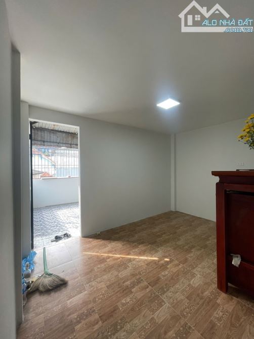 🚗 Ô TÔ ĐỖ CỔNG – NGÕ NÔNG – SỔ VUÔNG – NHÀ ĐẸP 42M² – NGUYỄN ĐỨC CẢNH – CHỈ 9,3 TỶ 💥 - 5