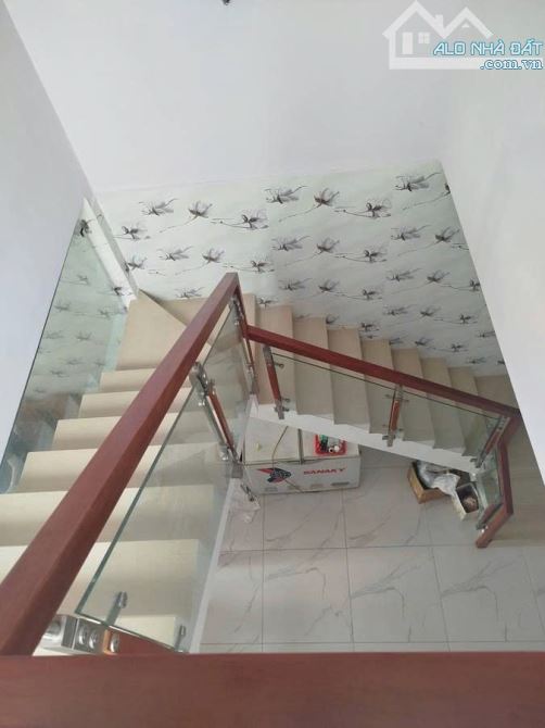 Nhà bán: đường Lê Thiệt. Q Tân Phú, DTSD 112,5m2. Nở hậu. 2 tầng. Giá bán 13,5 tỷ - 5