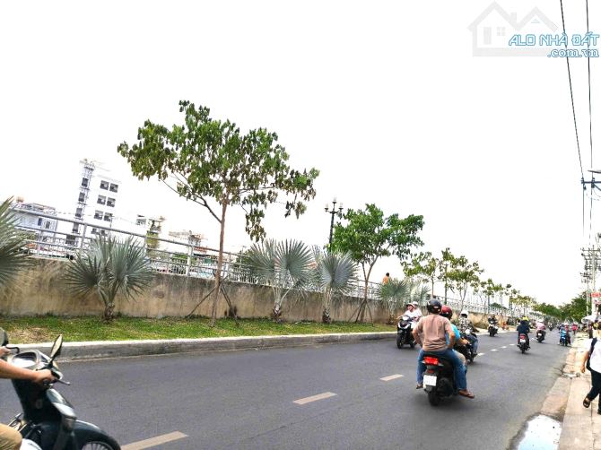 💼 Bán Nhà Mặt Tiền Mê Cốc – Sầm Uất – Gần Cầu Rạch Cát – Ở Ngay Hoặc Kinh Doanh - 5