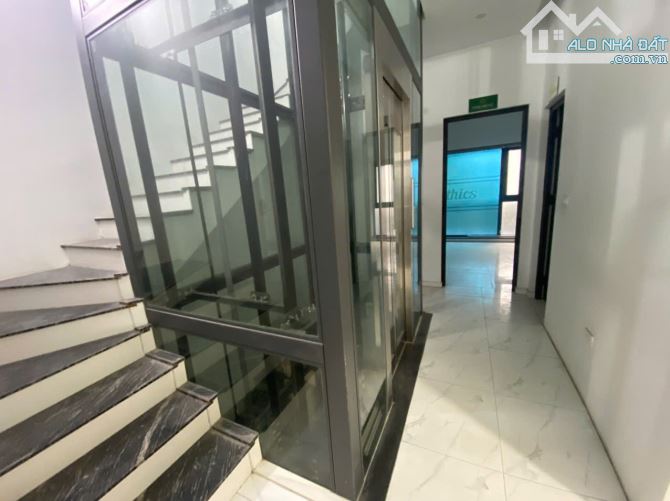 Cho thuê liền kề Galaxy Vạn Phúc – Tố Hữu.DT : 100 M * 6 Tầng.MT : 6 M.Chia phòng.giá 36t - 5