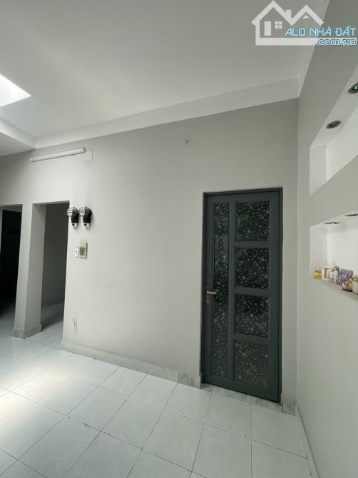 NHÀ 3 TẦNG - CÁCH MẶT TIỀN ĐƯỜNG HUỲNH TẤN PHÁT 17M  70M2 CHỈ 5,45 TỶ - 5